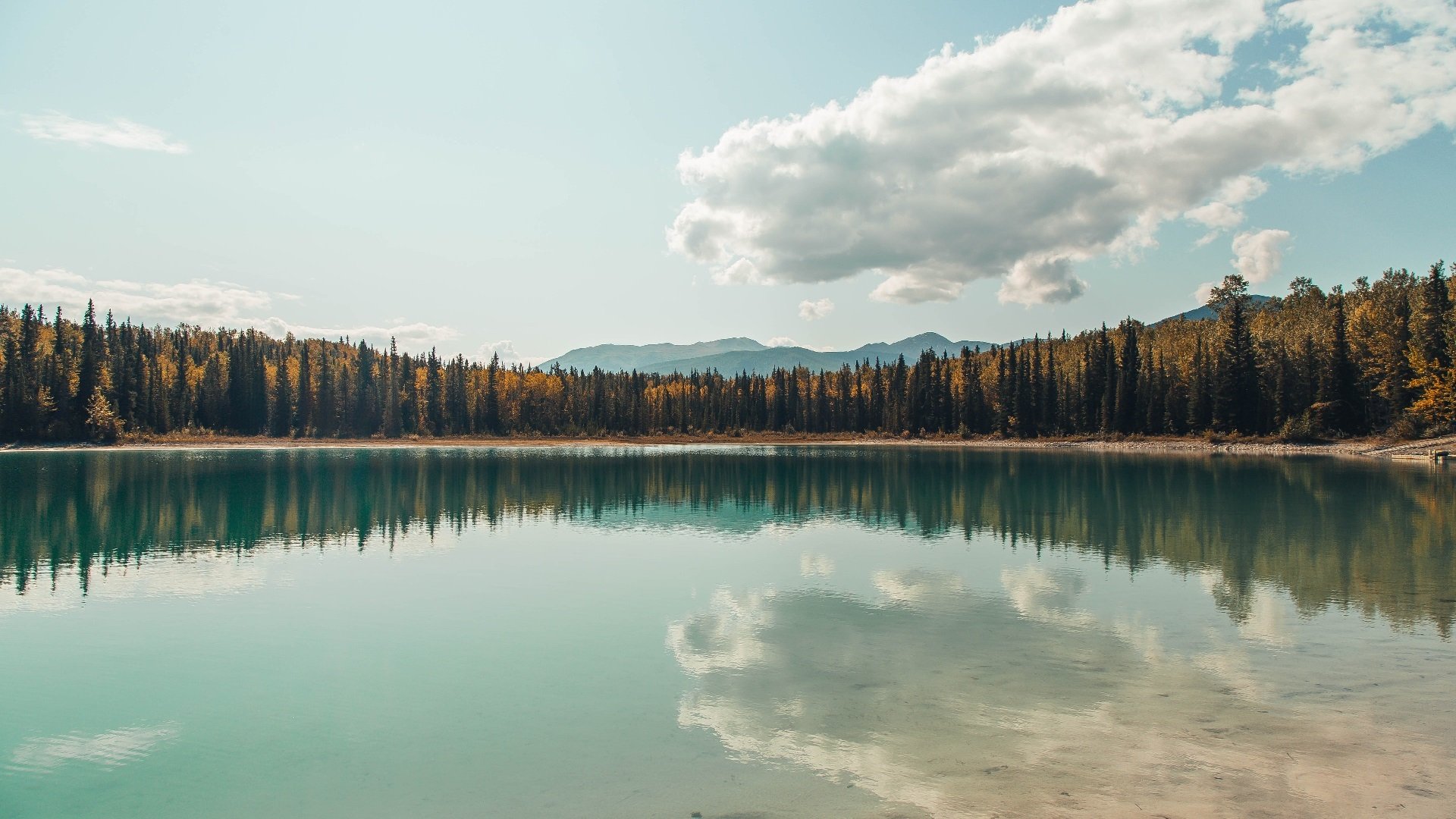 西甲“榜首之争”：巴萨与皇马的焦点对决