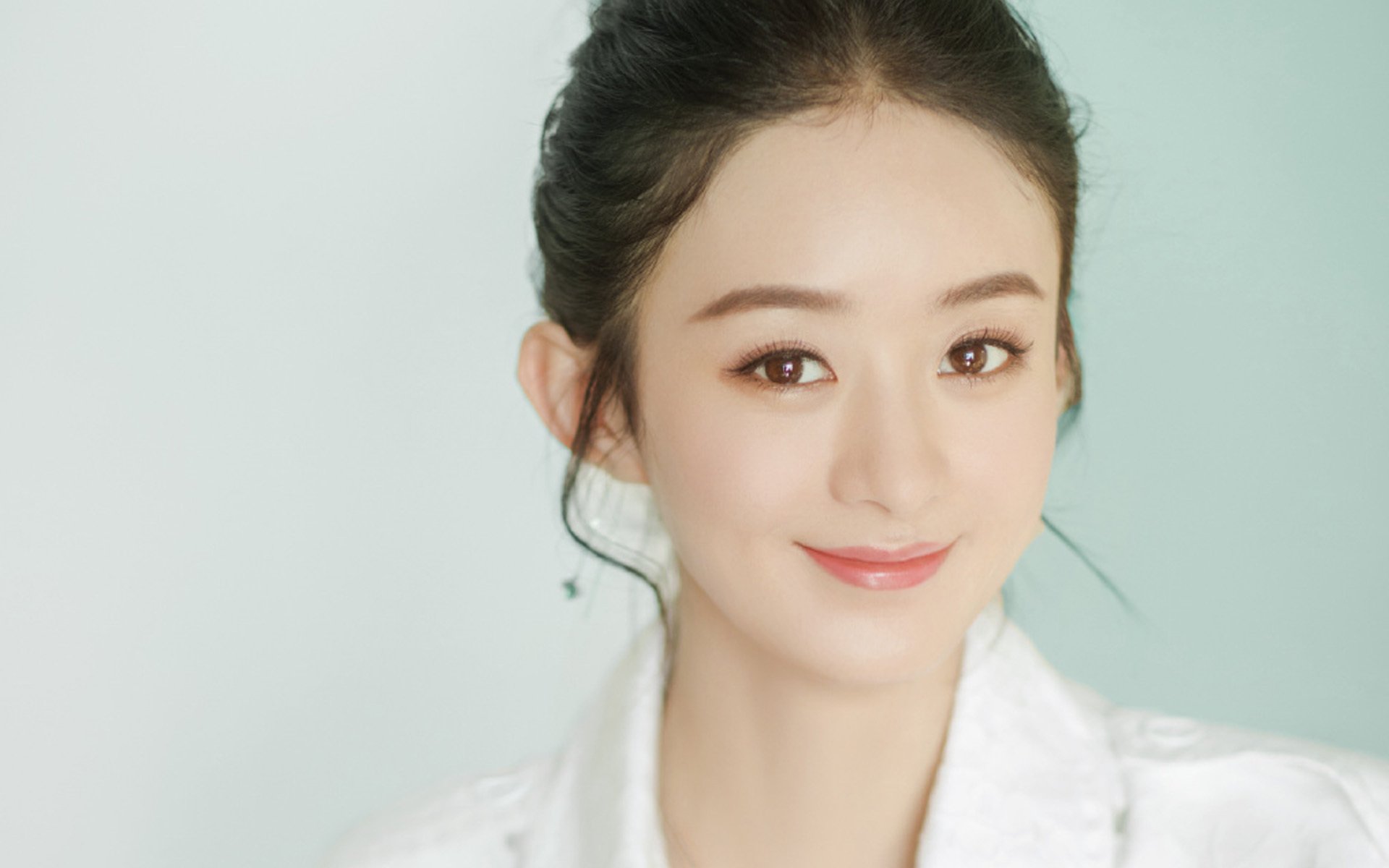 球员个人品牌建设加强，商业代言成收入新来源，每个球星代言的品牌